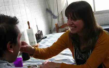 Ser cuidadora: el crecimiento emocional a través de los cuidados